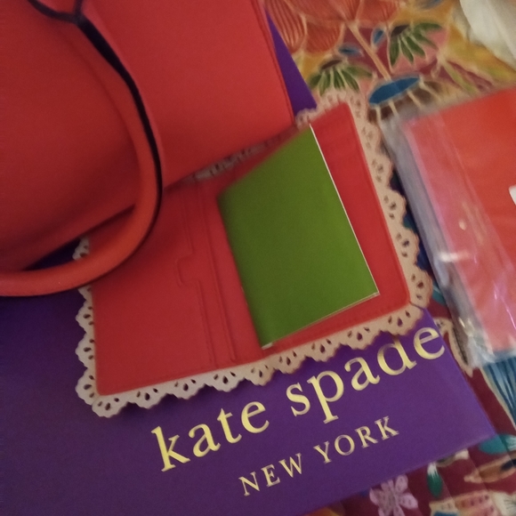 NWOT KATE SPADE ROOMY CROSSBODY SATCHEL - Picture 4 of 8